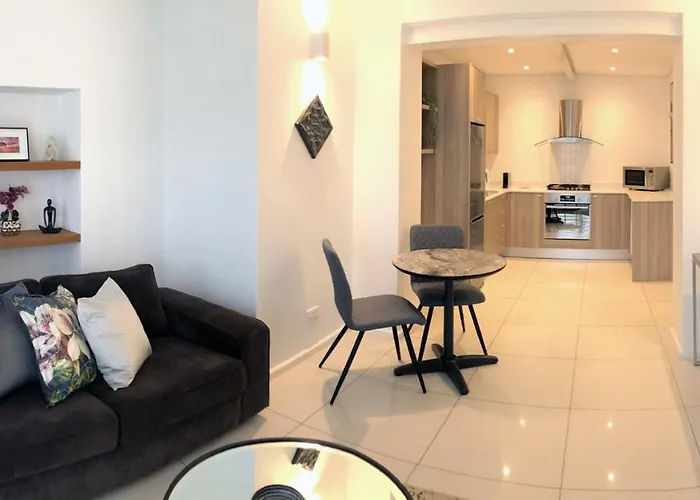Woodroyd - Ground Floor Apartment In Green Point