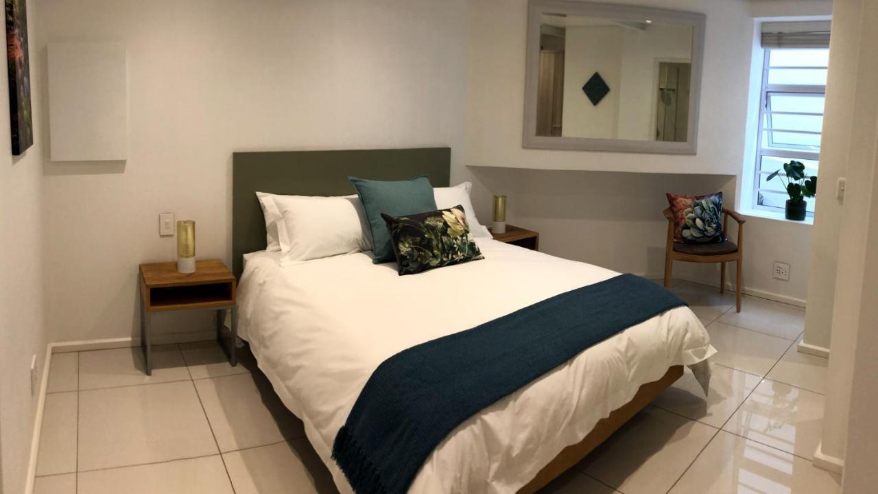 Spacious Self-catering In Point Apartment